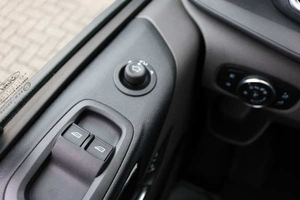 Ford Transit Custom 2.0 TDci 170pk L1 H1 Limited Automaat Airco Navigatie Camera