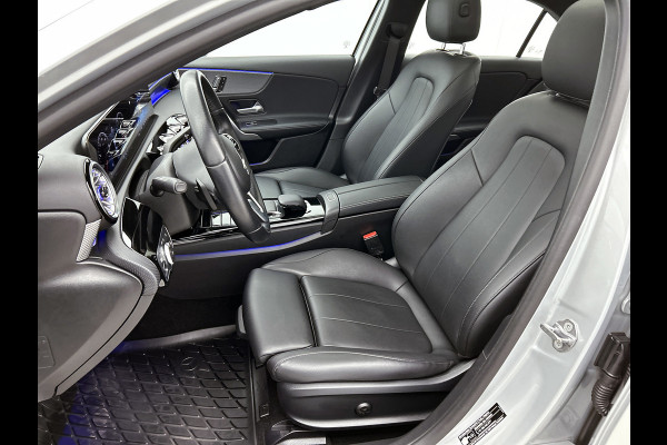 Mercedes-Benz A-Klasse 200 Business Solution Luxury(NL-auto, Dealer OnderH, Panorama, SfeerV, Elect Stoelen, StoelV, Camera, Etc