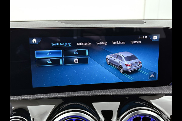 Mercedes-Benz A-Klasse 200 Business Solution Luxury(NL-auto, Dealer OnderH, Panorama, SfeerV, Elect Stoelen, StoelV, Camera, Etc