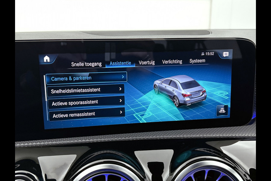 Mercedes-Benz A-Klasse 200 Business Solution Luxury(NL-auto, Dealer OnderH, Panorama, SfeerV, Elect Stoelen, StoelV, Camera, Etc