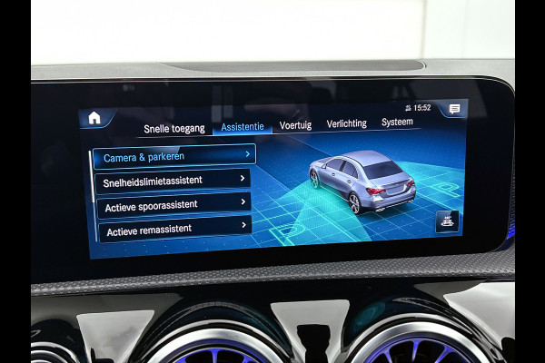 Mercedes-Benz A-Klasse 200 Business Solution Luxury(NL-auto, Dealer OnderH, Panorama, SfeerV, Elect Stoelen, StoelV, Camera, Etc