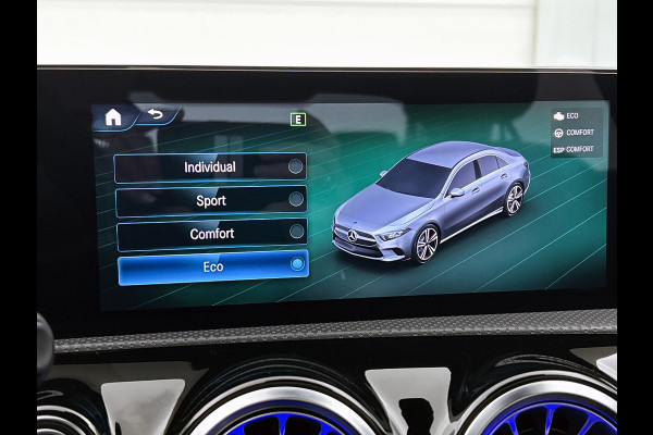 Mercedes-Benz A-Klasse 200 Business Solution Luxury(NL-auto, Dealer OnderH, Panorama, SfeerV, Elect Stoelen, StoelV, Camera, Etc