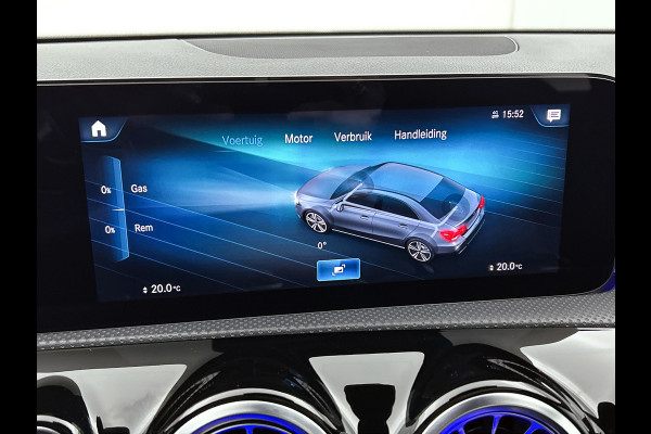 Mercedes-Benz A-Klasse 200 Business Solution Luxury(NL-auto, Dealer OnderH, Panorama, SfeerV, Elect Stoelen, StoelV, Camera, Etc