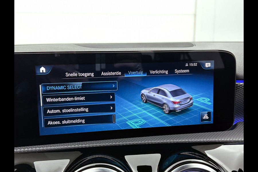 Mercedes-Benz A-Klasse 200 Business Solution Luxury(NL-auto, Dealer OnderH, Panorama, SfeerV, Elect Stoelen, StoelV, Camera, Etc