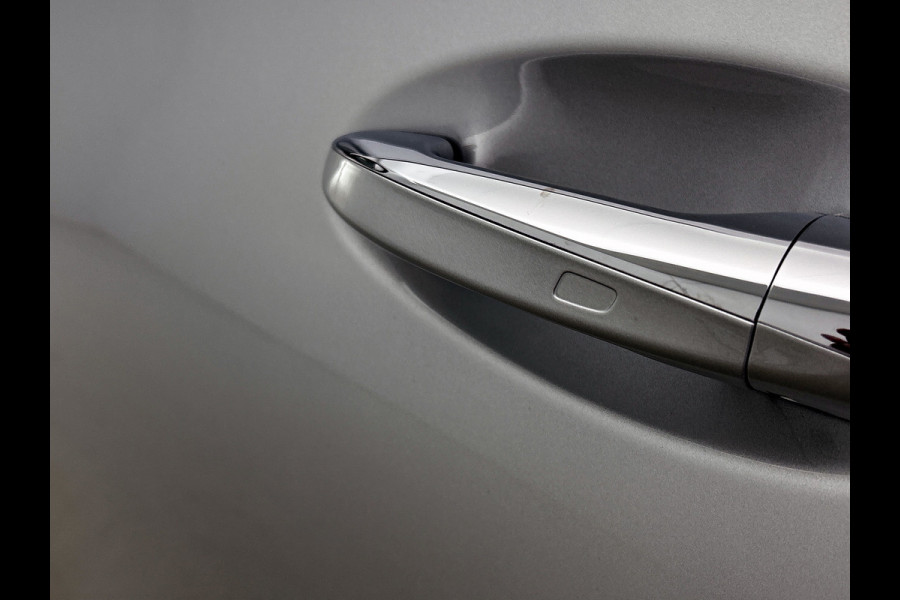 Mercedes-Benz A-Klasse 200 Business Solution Luxury(NL-auto, Dealer OnderH, Panorama, SfeerV, Elect Stoelen, StoelV, Camera, Etc