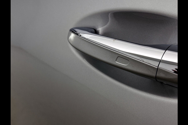 Mercedes-Benz A-Klasse 200 Business Solution Luxury(NL-auto, Dealer OnderH, Panorama, SfeerV, Elect Stoelen, StoelV, Camera, Etc