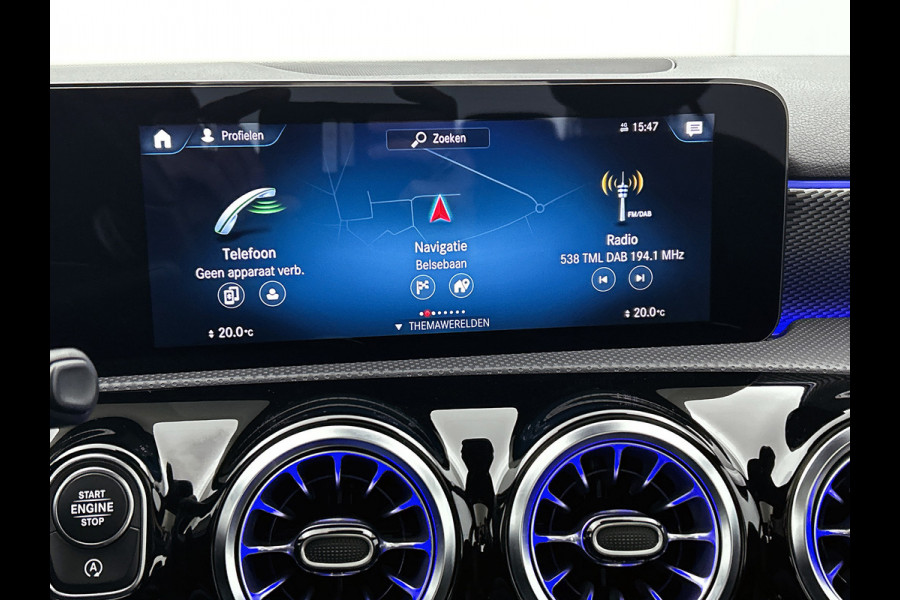 Mercedes-Benz A-Klasse 200 Business Solution Luxury(NL-auto, Dealer OnderH, Panorama, SfeerV, Elect Stoelen, StoelV, Camera, Etc