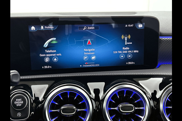 Mercedes-Benz A-Klasse 200 Business Solution Luxury(NL-auto, Dealer OnderH, Panorama, SfeerV, Elect Stoelen, StoelV, Camera, Etc