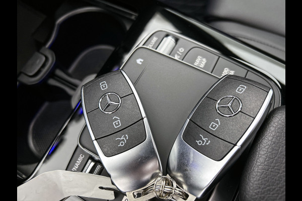 Mercedes-Benz A-Klasse 200 Business Solution Luxury(NL-auto, Dealer OnderH, Panorama, SfeerV, Elect Stoelen, StoelV, Camera, Etc