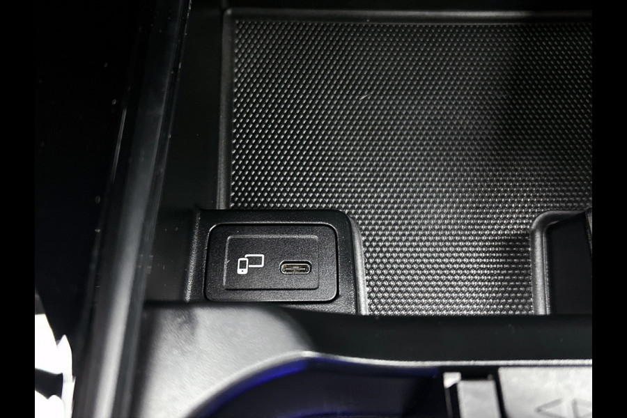 Mercedes-Benz A-Klasse 200 Business Solution Luxury(NL-auto, Dealer OnderH, Panorama, SfeerV, Elect Stoelen, StoelV, Camera, Etc