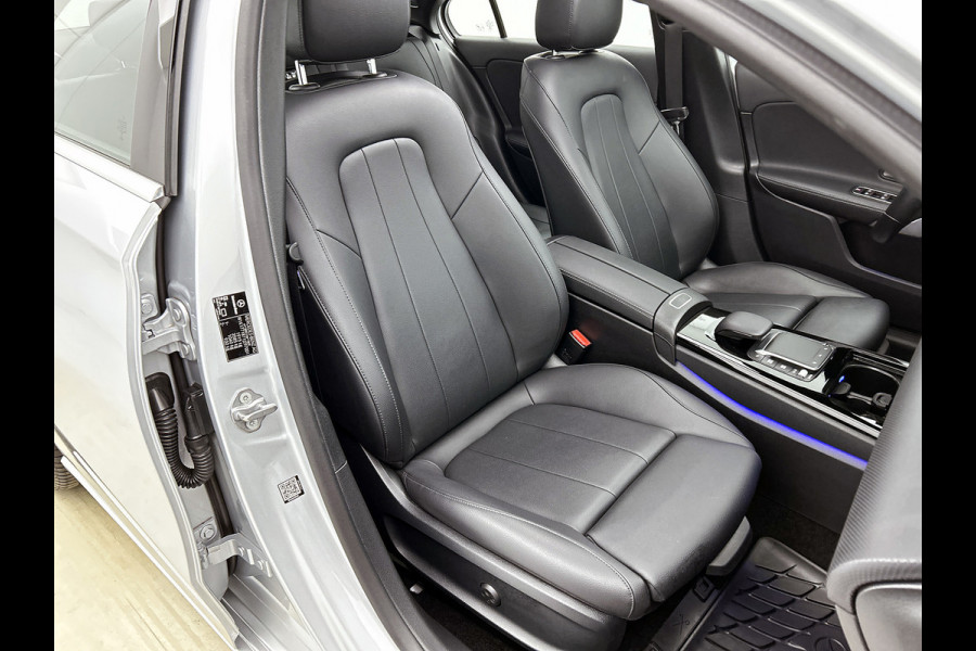 Mercedes-Benz A-Klasse 200 Business Solution Luxury(NL-auto, Dealer OnderH, Panorama, SfeerV, Elect Stoelen, StoelV, Camera, Etc