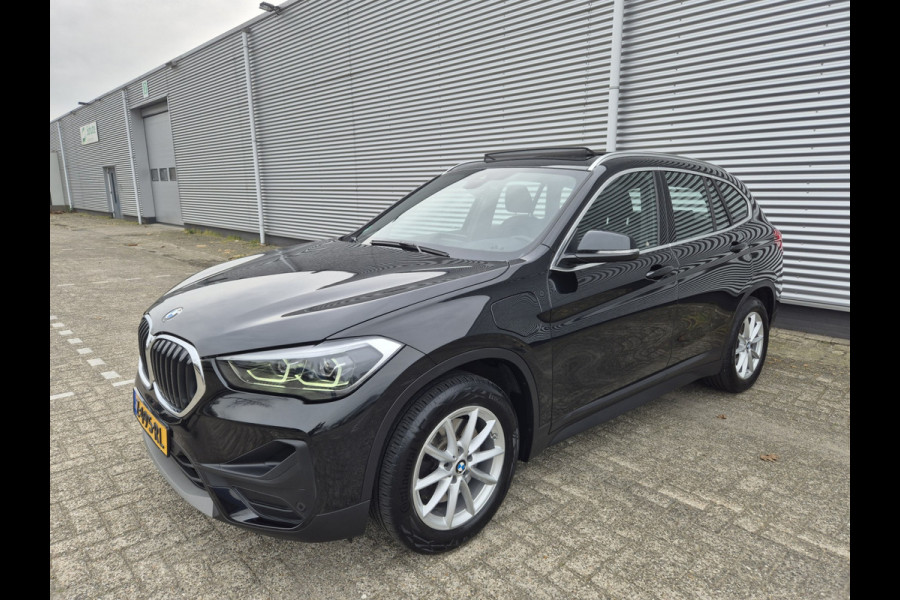 BMW X1 XDrive25e Automaat,Panomadak,Carplay,Stoelverwarming,extra,Winter,Cruisecomtrol