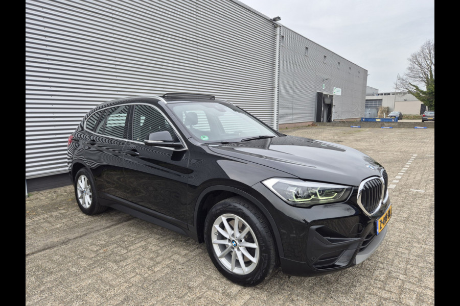 BMW X1 XDrive25e Automaat,Panomadak,Carplay,Stoelverwarming,extra,Winter,Cruisecomtrol