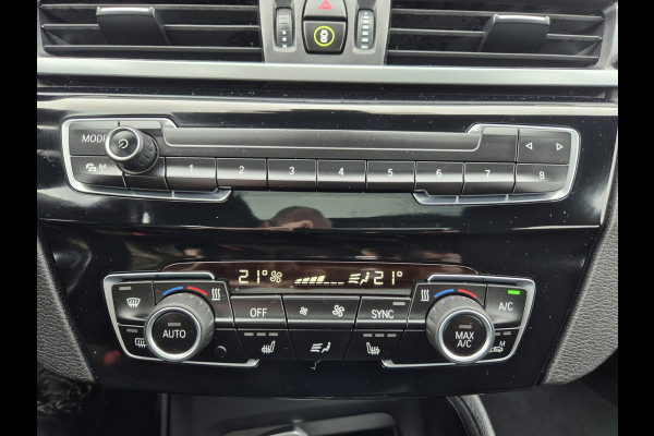 BMW X1 XDrive25e Automaat,Panomadak,Carplay,Stoelverwarming,extra,Winter,Cruisecomtrol