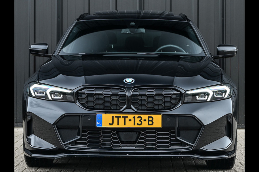BMW 3 Serie Touring 330e xDrive M sport Accu 19,5kWh | Trekhaak | Panorama dak | Active Cruise  | Camera  | Ambiance interieur