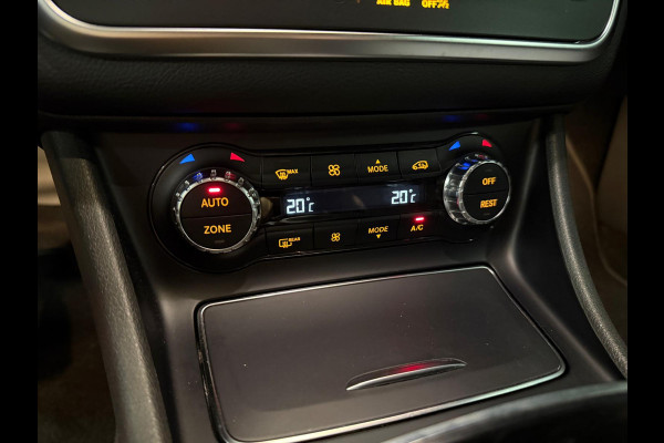 Mercedes-Benz GLA 180 Ambition-TREKHAAK-CAMERA-STOELVERWARMING-ORIG NL-LAGE KMSTAND-NAP
