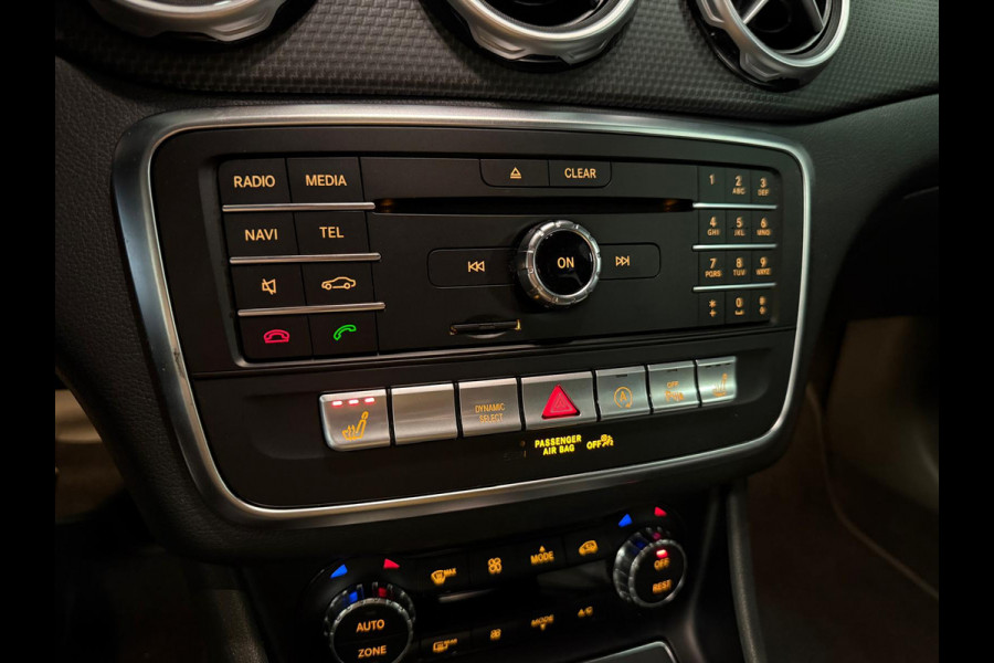 Mercedes-Benz GLA 180 Ambition-TREKHAAK-CAMERA-STOELVERWARMING-ORIG NL-LAGE KMSTAND-NAP