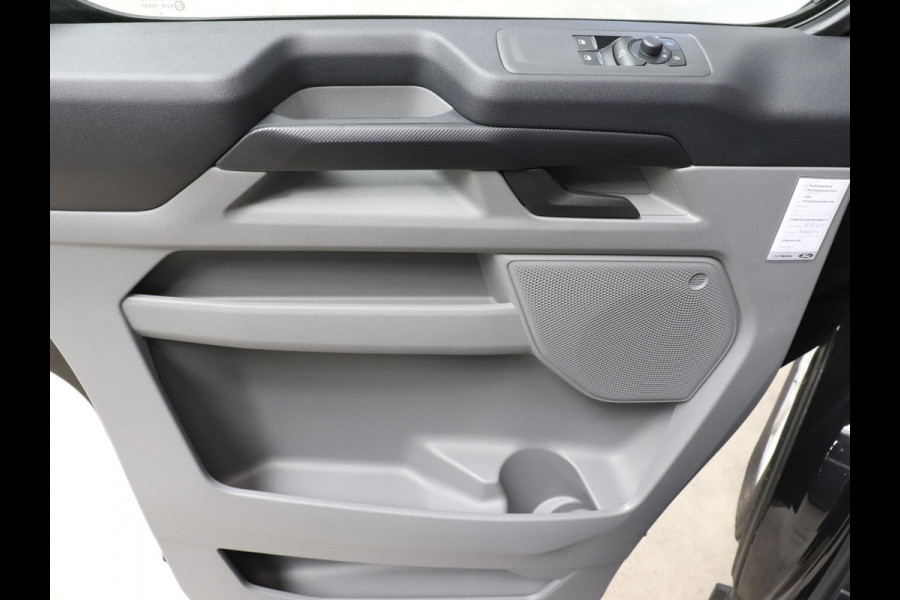 Ford Transit Custom 300 2.0 TDCI L2H1 Trend Nieuw Model Ford Transit Custom 300 2.0 TDCI L2H1 Trend NM Navi Cruise Camera Parkeersensoren Trekhaak