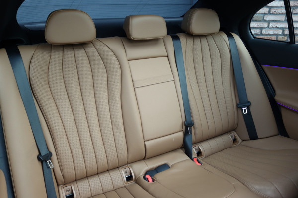 Mercedes-Benz E-Klasse 200 AMG Line | Hyperscreen | Distronic+ | Panoramadak | Stoelventilatie | Burmester | Verwarmd Stuurwiel | Surround Camera | Digital Light | Exclusiefpakket |