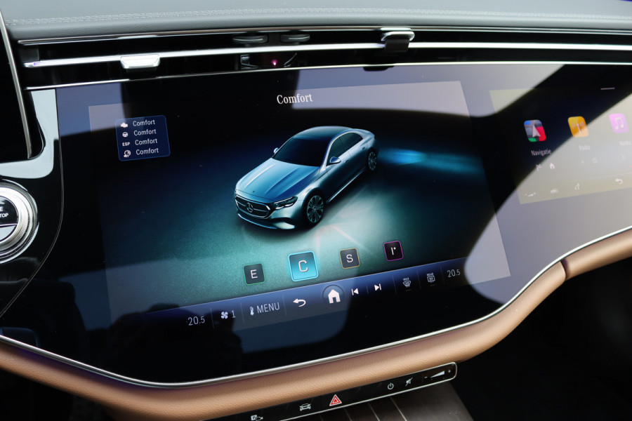 Mercedes-Benz E-Klasse 200 AMG Line | Hyperscreen | Distronic+ | Panoramadak | Stoelventilatie | Burmester | Verwarmd Stuurwiel | Surround Camera | Digital Light | Exclusiefpakket |