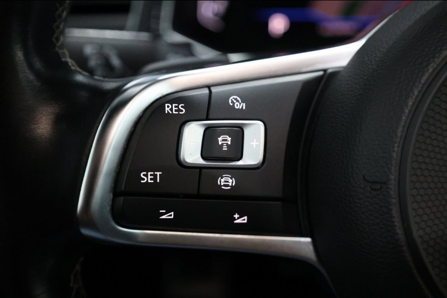 Volkswagen T-Roc 2.0 TSI 4Motion 3x R-line LED/VIRTUAL/PANO/HALF LEDER+S.VERWARMING/19" LMV/CAM/ACC/ECC/12 MND GARANTIE!