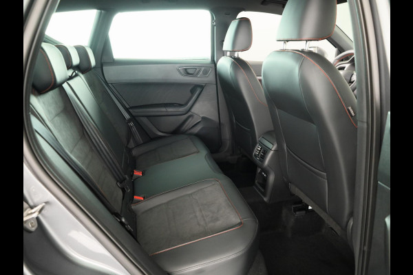 Seat Ateca 1.5 TSI FR Business Intense | Elektr. Panoramisch kanteldak| Velgen 'Exclusive Glossy Black', 19 inch | Kuipstoelen, Dinamica Aurora Blue (suede look) | Verwambare voorstoelen + Stuurwiel | Draadloze Carplay