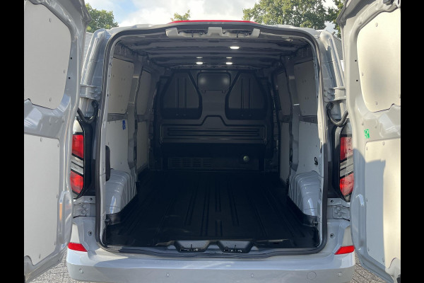 Ford Transit Custom 320 2.5 PHEV L2H1 Limited | SCI | 233pk | Driver Assistance pack Premium | Wegklapbare Trekhaak | Verwarmd Stuurwiel | 17 inch Licht metalen Velgen | B&O Speakers