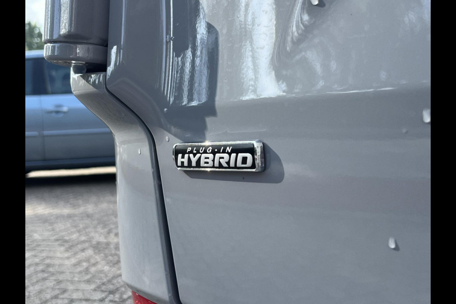Ford Transit Custom 320 2.5 PHEV L2H1 Limited | SCI | 233pk | Driver Assistance pack Premium | Wegklapbare Trekhaak | Verwarmd Stuurwiel | 17 inch Licht metalen Velgen | B&O Speakers