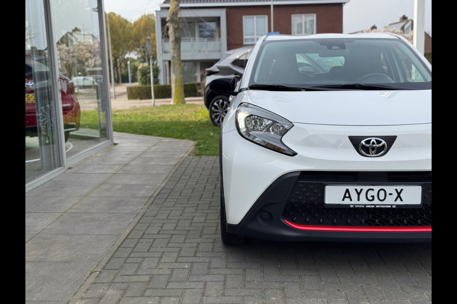 Toyota Aygo X 1.0 VVT-i MT Play Plus | Keyless, Startknop, Stoelverwarming, Climate control, Apple CarPlay/Android Auto