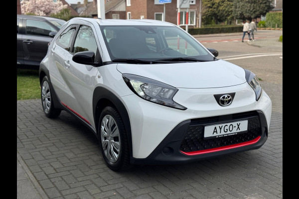 Toyota Aygo X 1.0 VVT-i MT Play Plus | Keyless, Startknop, Stoelverwarming, Climate control, Apple CarPlay/Android Auto