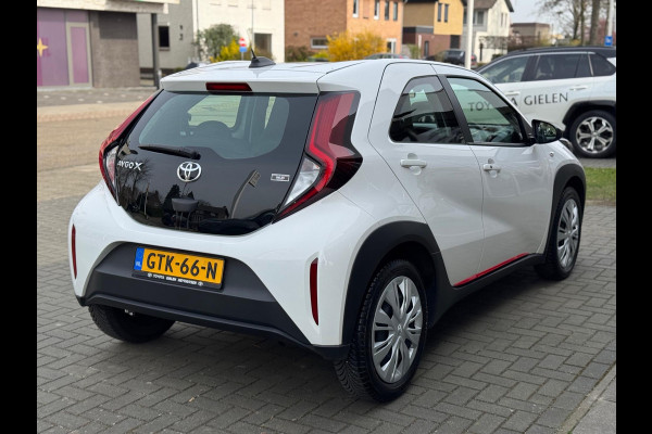 Toyota Aygo X 1.0 VVT-i MT Play Plus | Keyless, Startknop, Stoelverwarming, Climate control, Apple CarPlay/Android Auto