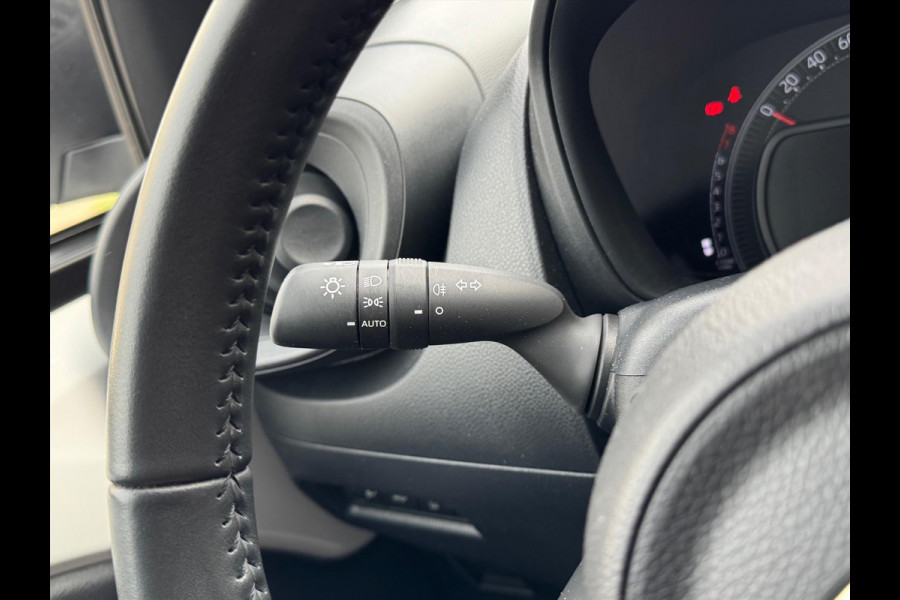 Toyota Aygo X 1.0 VVT-i MT Play Plus | Keyless, Startknop, Stoelverwarming, Climate control, Apple CarPlay/Android Auto