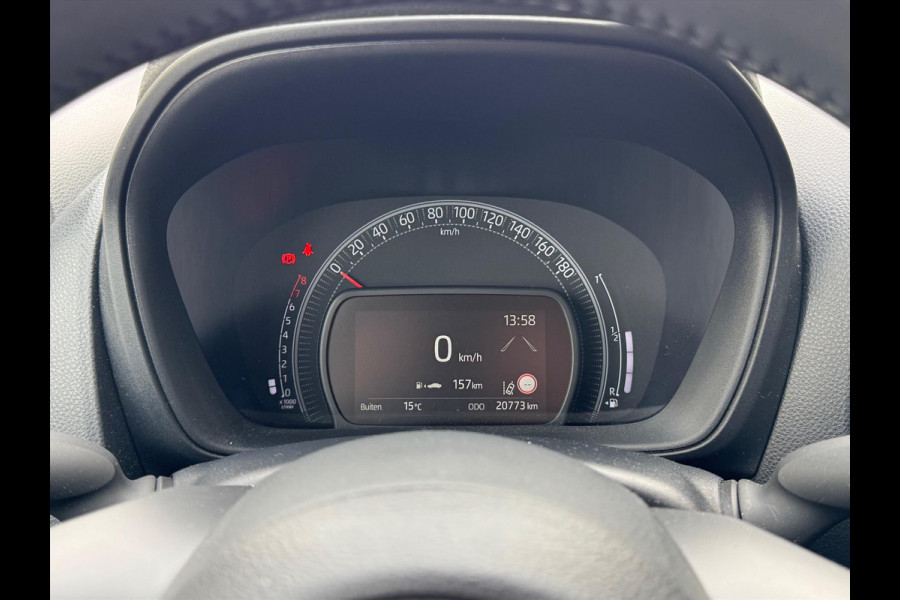 Toyota Aygo X 1.0 VVT-i MT Play Plus | Keyless, Startknop, Stoelverwarming, Climate control, Apple CarPlay/Android Auto
