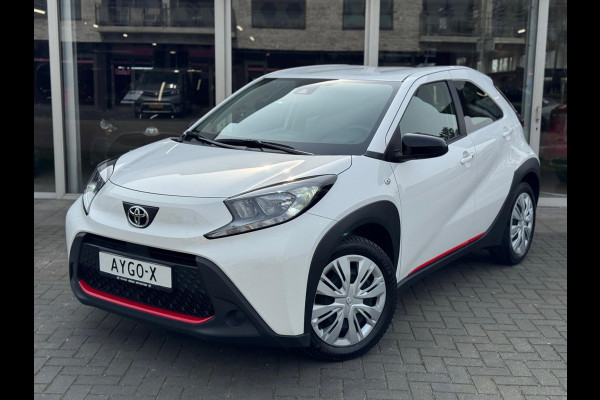 Toyota Aygo X 1.0 VVT-i MT Play Plus | Keyless, Startknop, Stoelverwarming, Climate control, Apple CarPlay/Android Auto