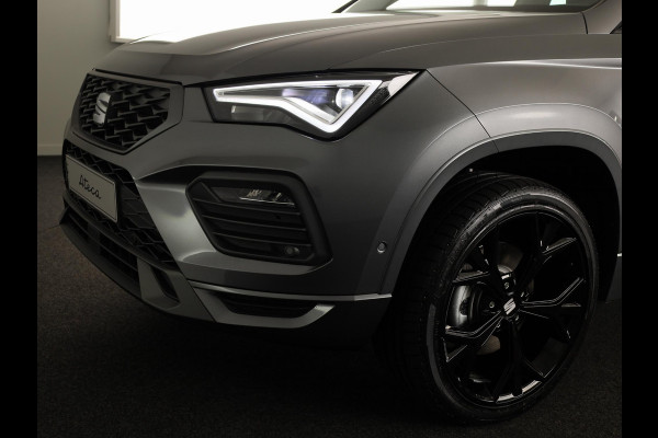Seat Ateca 1.5 TSI FR Business Intense | Elektr. Panoramisch kanteldak| Velgen 'Exclusive Glossy Black', 19 inch | Kuipstoelen, Dinamica Aurora Blue (suede look) | Verwambare voorstoelen + Stuurwiel | Draadloze Carplay