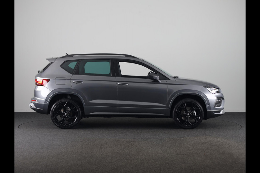 Seat Ateca 1.5 TSI FR Business Intense | Elektr. Panoramisch kanteldak| Velgen 'Exclusive Glossy Black', 19 inch | Kuipstoelen, Dinamica Aurora Blue (suede look) | Verwambare voorstoelen + Stuurwiel | Draadloze Carplay