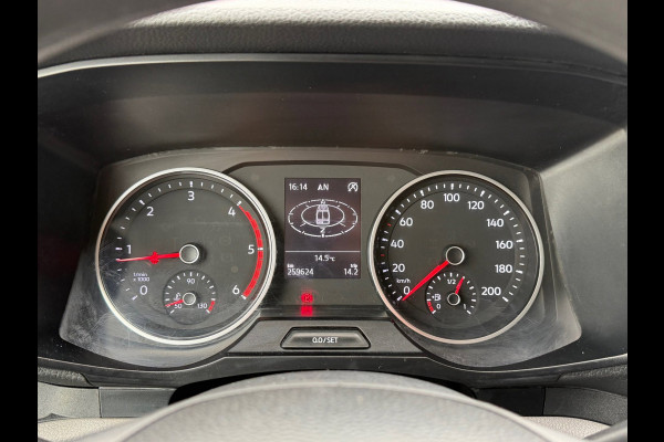 Volkswagen Crafter 35 2.0 TDI L3H3 / Trekhaak / Dealer onderhouden! / App connect