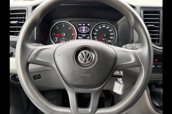 Volkswagen Crafter 35 2.0 TDI L3H3 / Trekhaak / Dealer onderhouden! / App connect