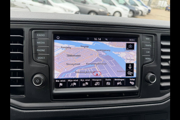 Volkswagen Crafter 35 2.0 TDI L3H3 / Trekhaak / Dealer onderhouden! / App connect