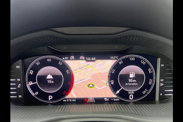 Škoda Kamiq 1.0 TSI Business, Automaat, Cruise, CarPlay, Pano, Camera, Virtual Cockpit, Trekhaak
