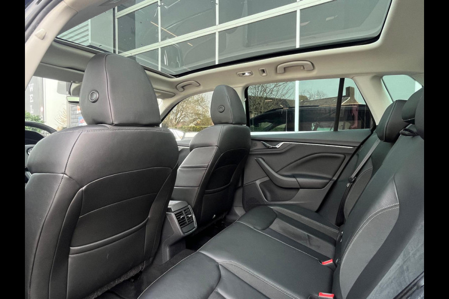 Škoda Kamiq 1.0 TSI Business, Automaat, Cruise, CarPlay, Pano, Camera, Virtual Cockpit, Trekhaak