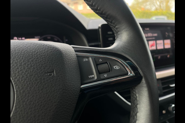 Škoda Kamiq 1.0 TSI Business, Automaat, Cruise, CarPlay, Pano, Camera, Virtual Cockpit, Trekhaak