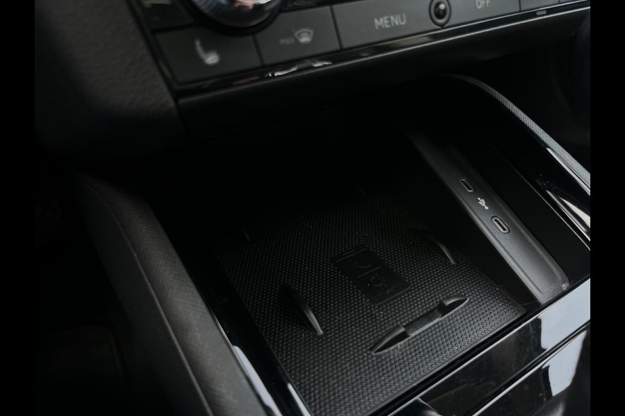 Škoda Kamiq 1.0 TSI Business, Automaat, Cruise, CarPlay, Pano, Camera, Virtual Cockpit, Trekhaak