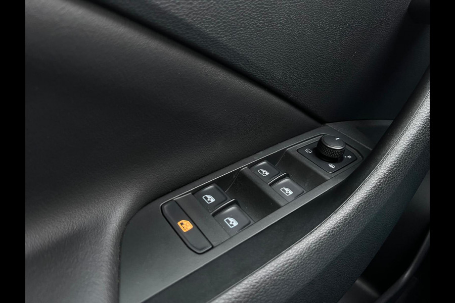 Škoda Kamiq 1.0 TSI Business, Automaat, Cruise, CarPlay, Pano, Camera, Virtual Cockpit, Trekhaak