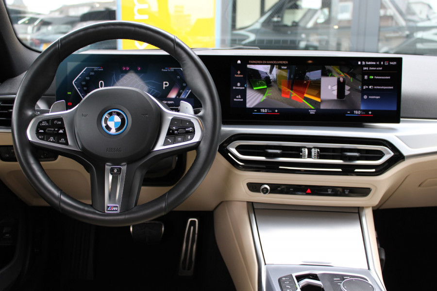BMW 3 Serie Touring 330e M Sport | SOH 95% | Adaptieve cruise | Leder | 360 Camera | BLIS