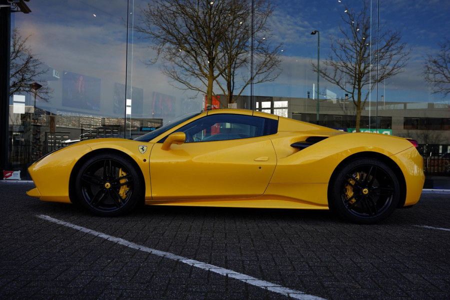 Ferrari 488 3.9 Spider HELE GERESERVEERD