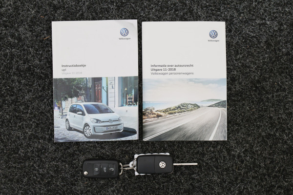 Volkswagen up! 1.0 BMT move up! Eerste Eigenaar, 5-Deurs, Airco, Bluetooth, DAB, Elektrisch Pakket