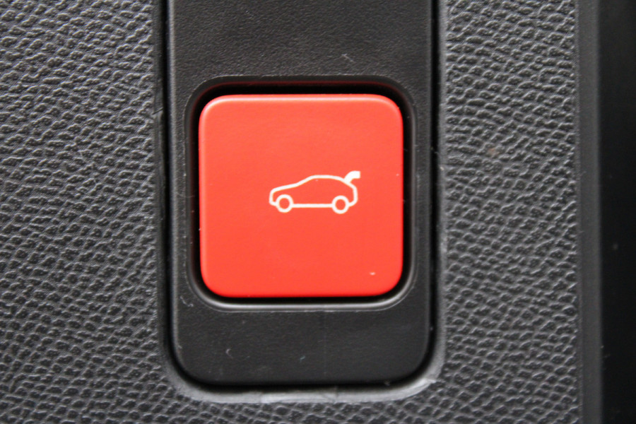 Peugeot 5008 1.2 Hybrid 145 GT | 7P | Trekhaak | Navigatie | Led