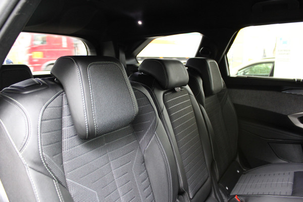 Peugeot 5008 1.2 Hybrid 145 GT | 7P | Trekhaak | Navigatie | Led