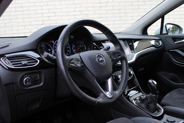 Opel Astra Sports Tourer 1.2 Elegance | Trekhaak | BLIS | Camera | Navigatie | Winterpack